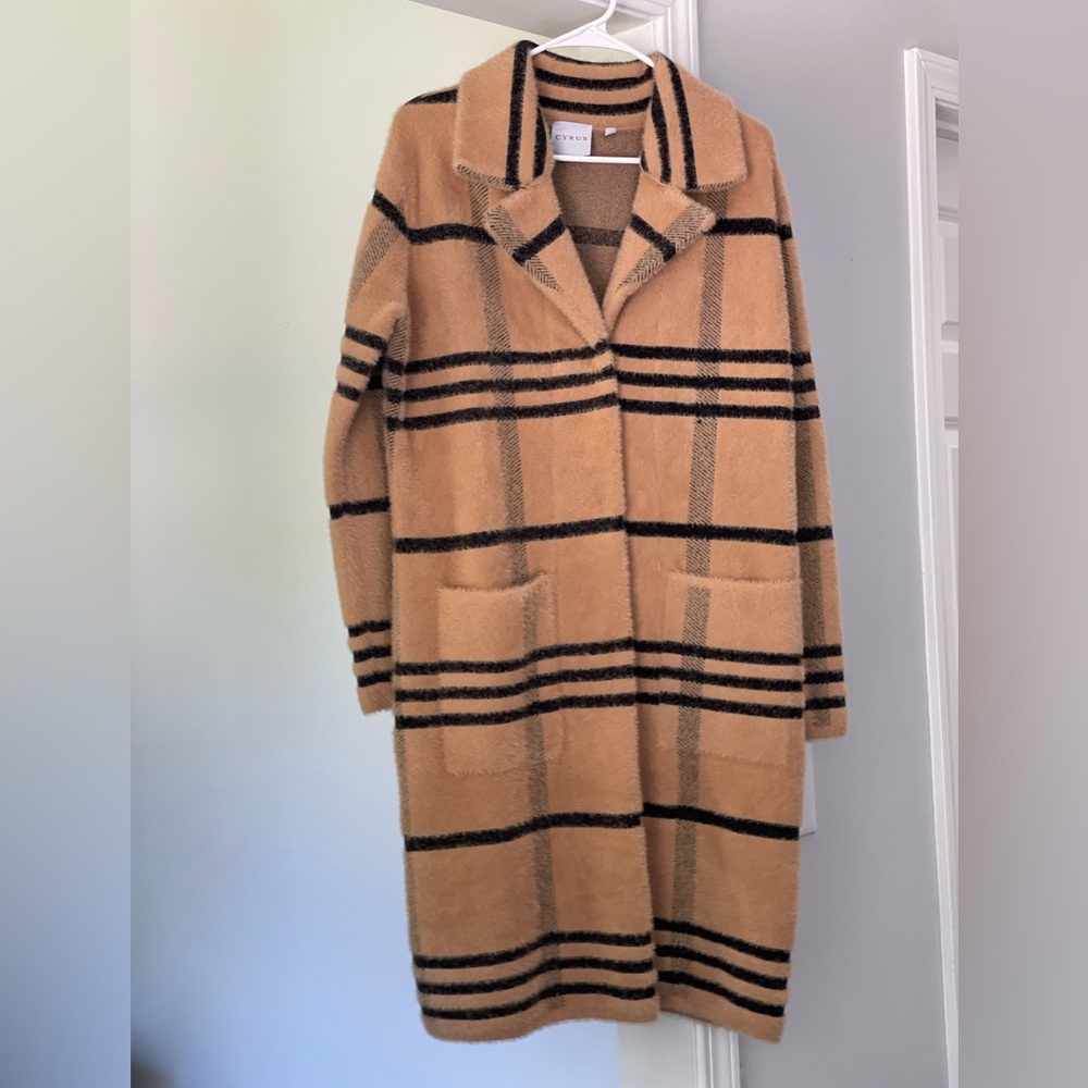 Cyrus, Size M